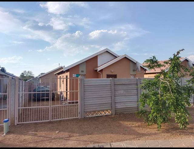 3 BEDROOM HOUSE FOR SALE IN SKY CITY